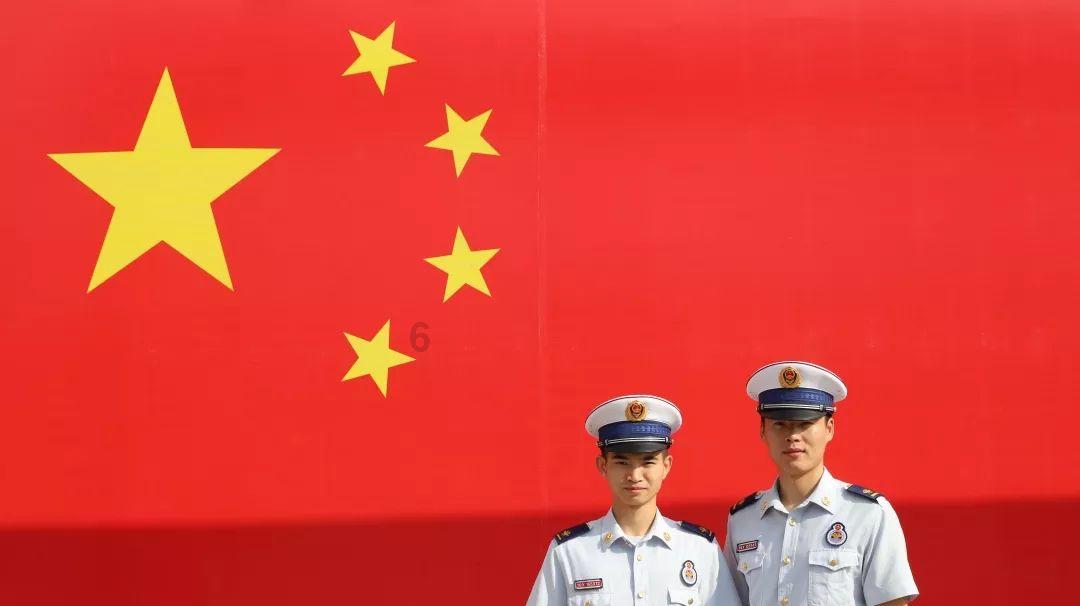 一个内向男孩默默喜欢一个女孩，喜欢了十个月，有了新对象依旧对那个女孩很放在心上，这是为什么啊？？？游戏画面